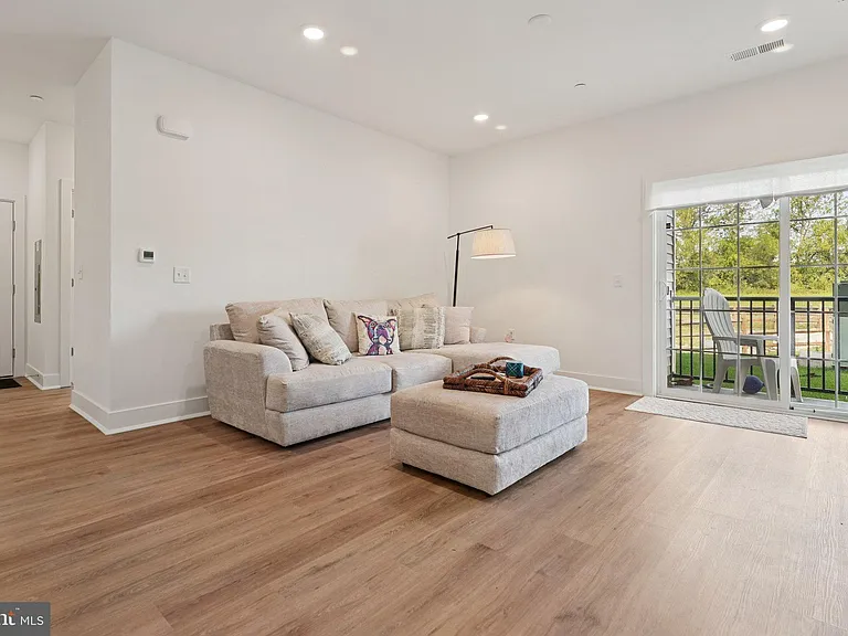 5104 Mary Ashby Way — Photo 5