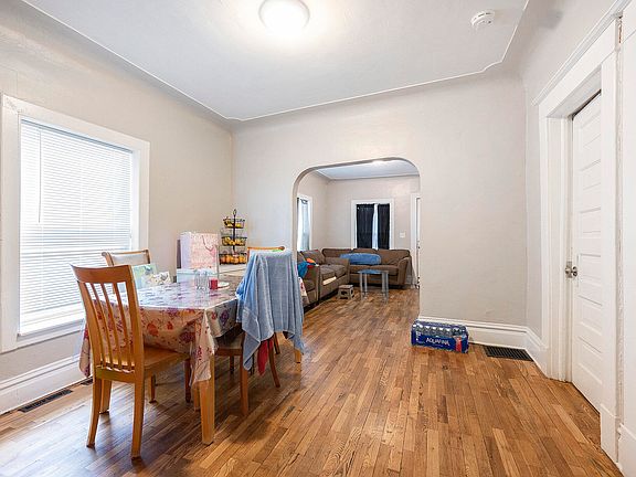 4th image of 1021-1023 Sheridan Ave SW