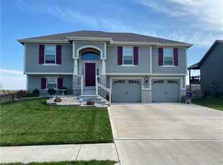 1601 Sycamore Rdg, Kearney, MO 64060