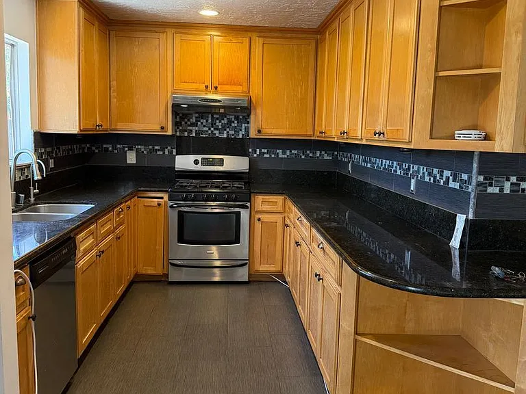 343 Sunrise St — Photo 7