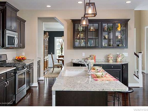 4th image of 7166 Rolling Meadows Dr