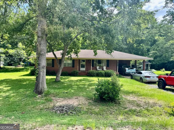 304 McWhorter St, Unadilla, GA 31091