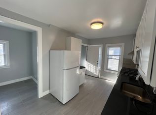 46 Sycamore St, Springfield, MA 01109