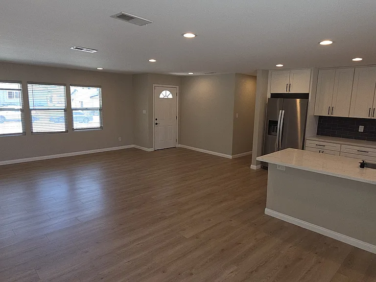 9010 Joan St — Photo 5