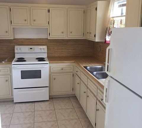 3rd image of 4152 SW 24th St #A