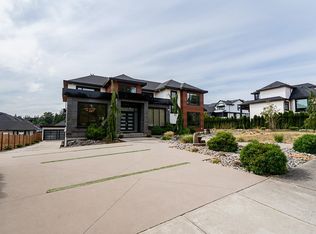 5545 146th St, Surrey, BC V3X0H5