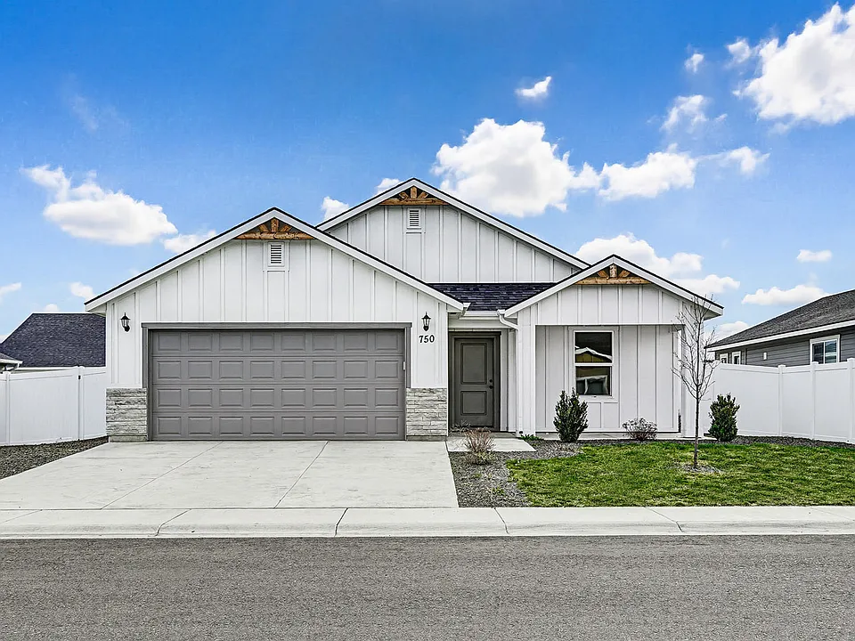 750 Pilot St #750