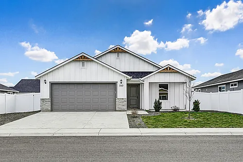 750 Pilot St #750 Photo 1