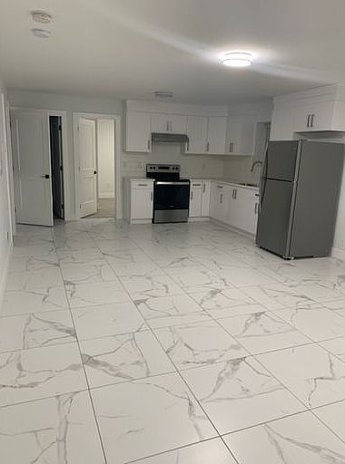 2nd image of 12690 105a Ave