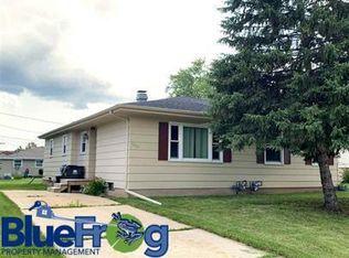 1097 Laurel Ct #1097, Neenah, WI 54956