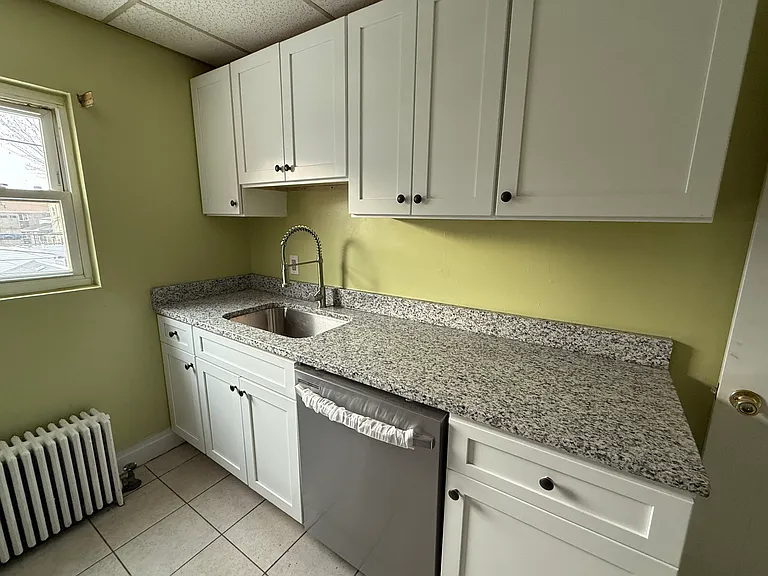 102 15th St #2 — Photo 3