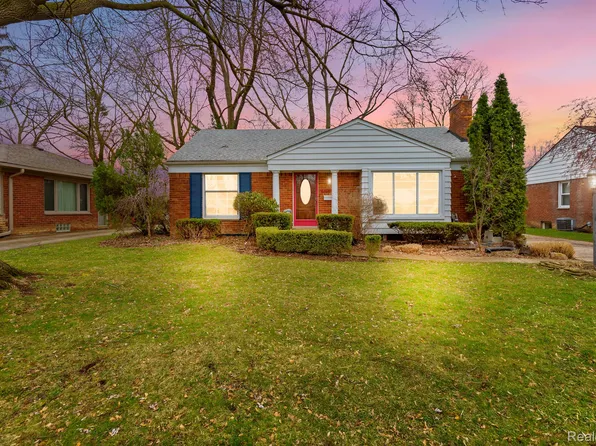 16961 Birwood Ave, Beverly Hills, MI 48025