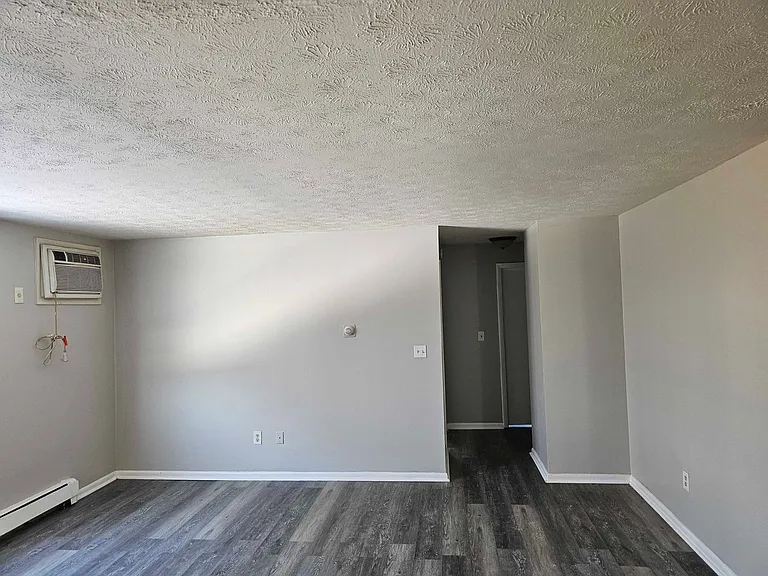 Avery Apartments — Photo 38