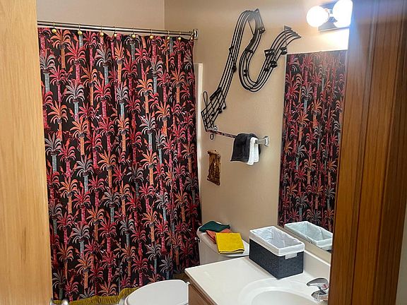 4th image of 860 Garden Dr #69