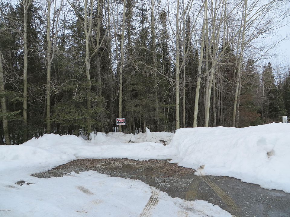 1st image of 38709 Fontaine Ct