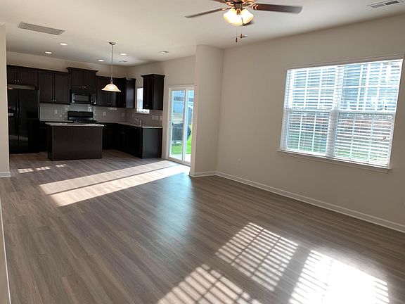2nd image of 332 Sapphire Rd