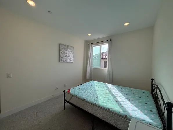 27618 S Skylily Way, San Pedro, CA 90732
