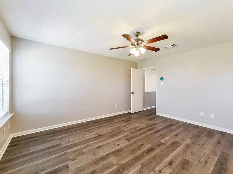 10247 Country Squire Blvd #1 — Photo 9