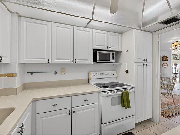 4th image of 2600 N Flagler Drive #610