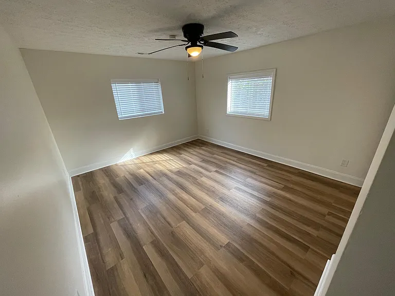 1855 Tanis Dr — Photo 12
