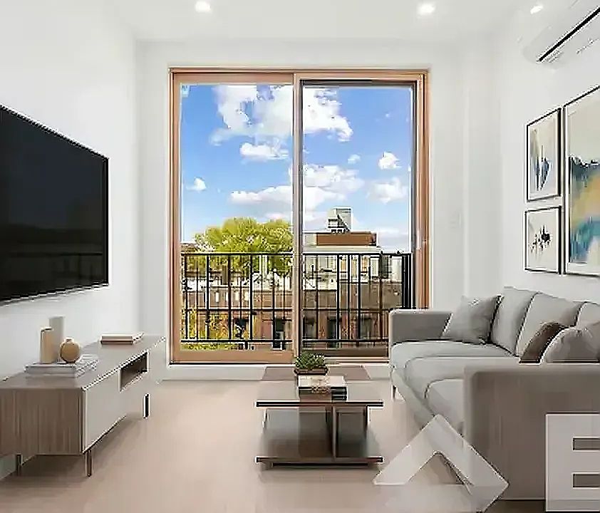 1st image of 3216 Glenwood Rd #5D