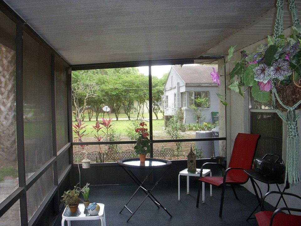 1st image of 1411 Warwick Pl
