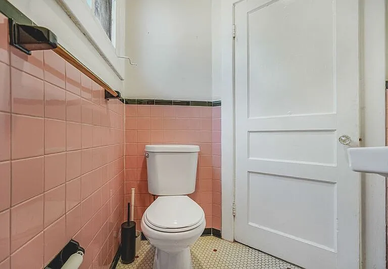 1004 Prince Edward St #1 — Photo 9