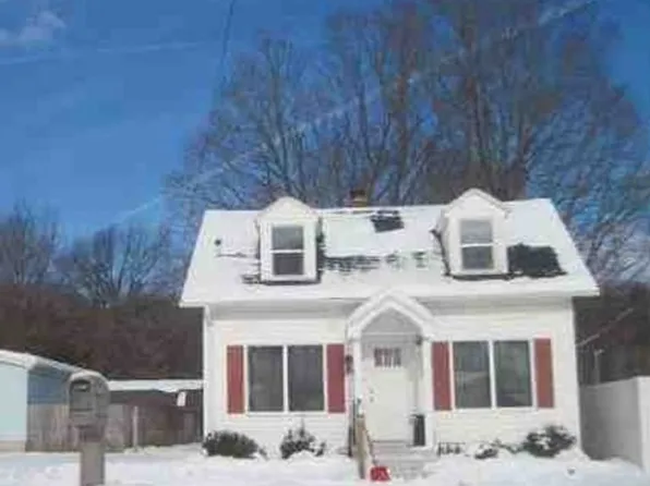 519 W Main St, Hartford, MI 49057