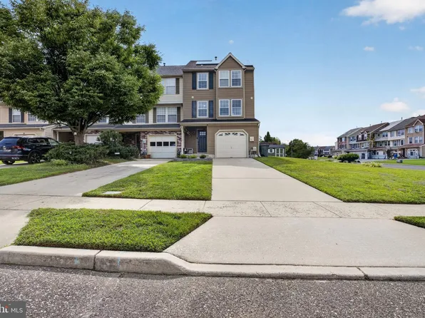 22 Canterbury Ct, Glassboro, NJ 08028