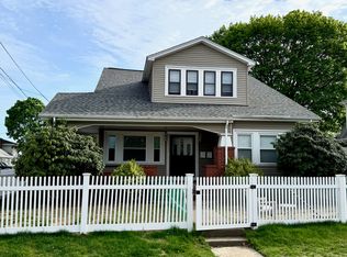 105 Hamlet St FLOOR 1, Pawtucket, RI 02861