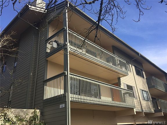 3rd image of 330 Grow Ave NW APT C1