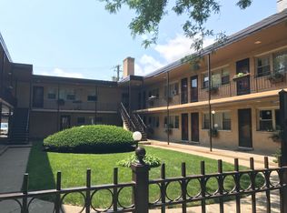 1735 W Bryn Mawr Ave, Chicago, IL 60640