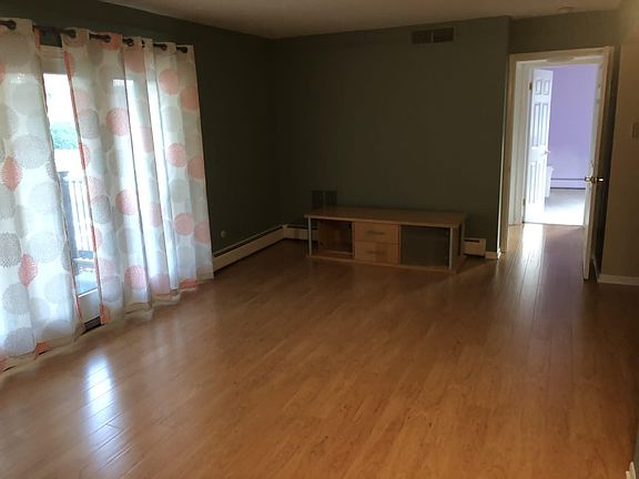 4th image of 1225 Island Dr APT 203