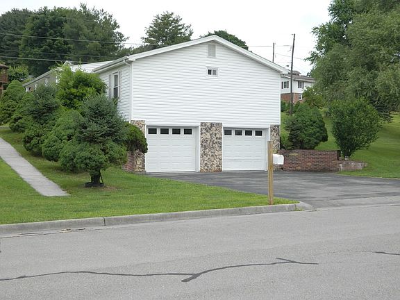 2nd image of 1089 Florist Dr
