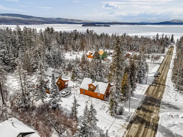 1 Woodys Lane, Rangeley, ME 04970