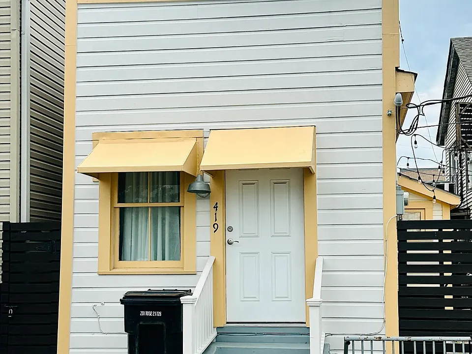 419 S Lopez St #419