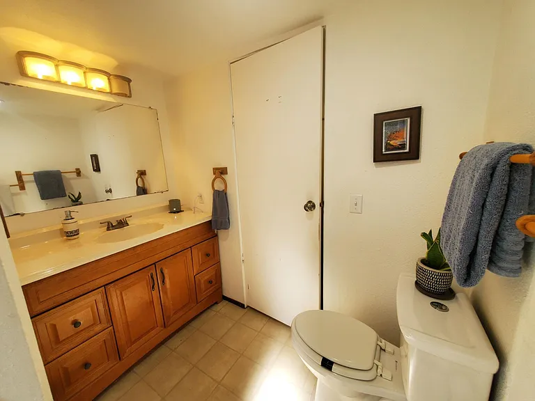 Another view of 3/4 bath.