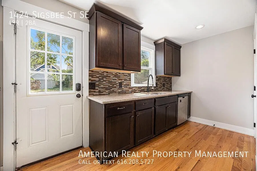 4 bed, 1224 sqft, $2,600 — Photo 3
