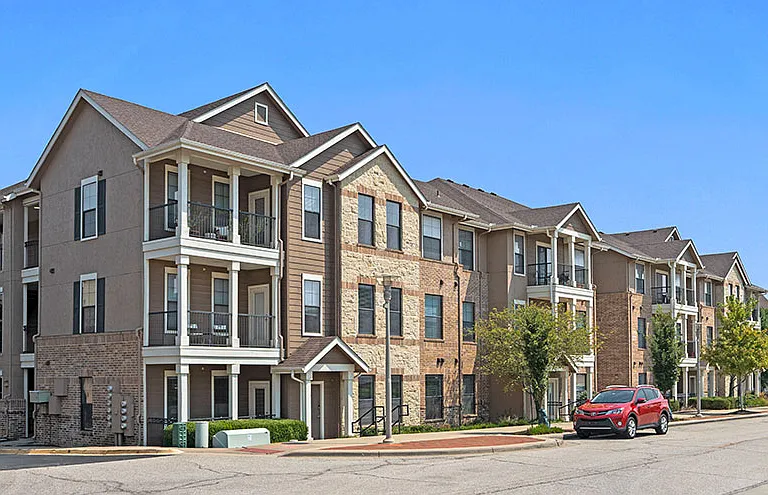 West End at City Center Apartment Homes — Photo 6