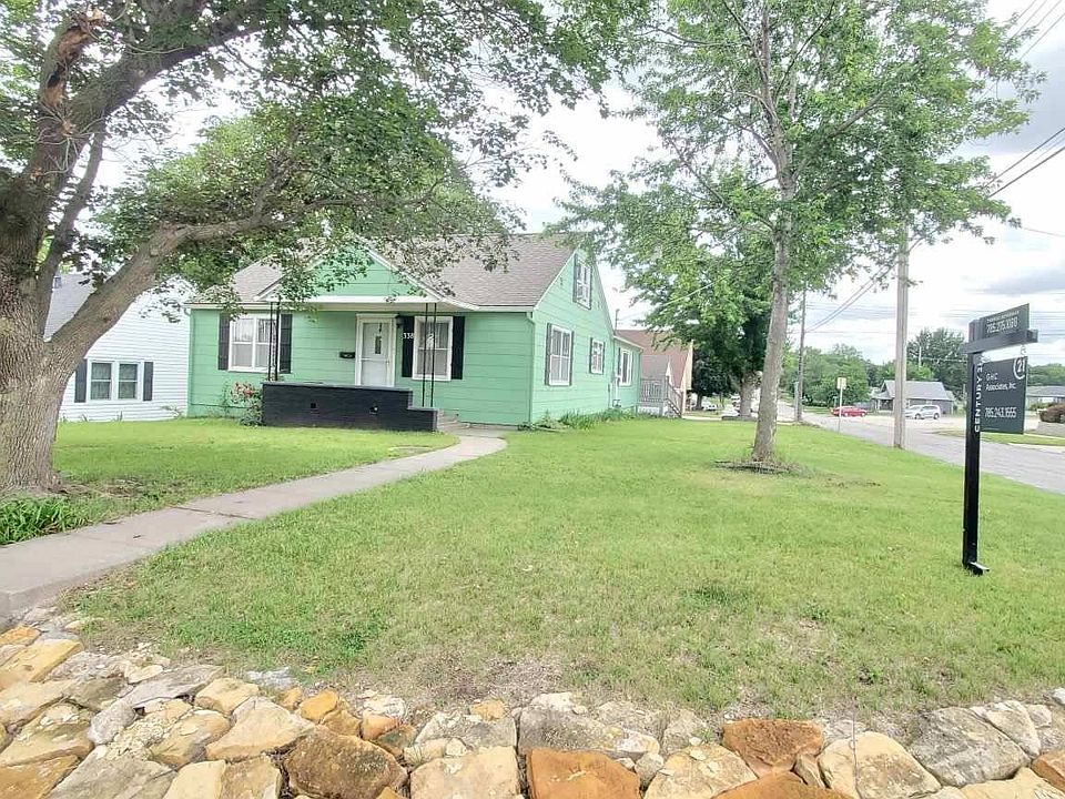 1st image of 338 W 15th St