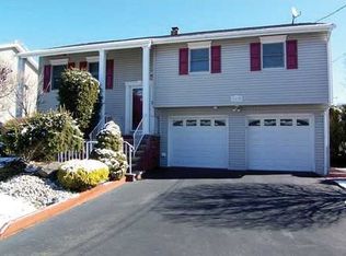 110 N Grant Ave, Colonia, NJ 07067