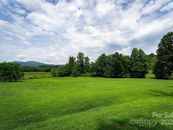 33rd image of 326 Golden Valley Dr