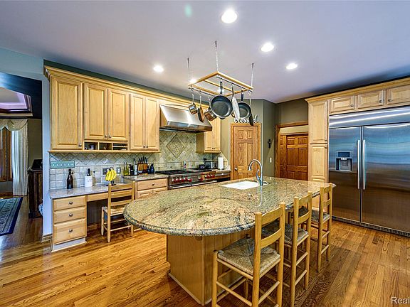 4th image of 1528 Lawndale Dr