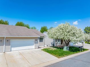1020 Primrose Ln, Waconia, MN 55387