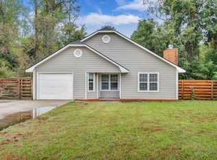212 Sequoia Cir, Hinesville, GA 31313