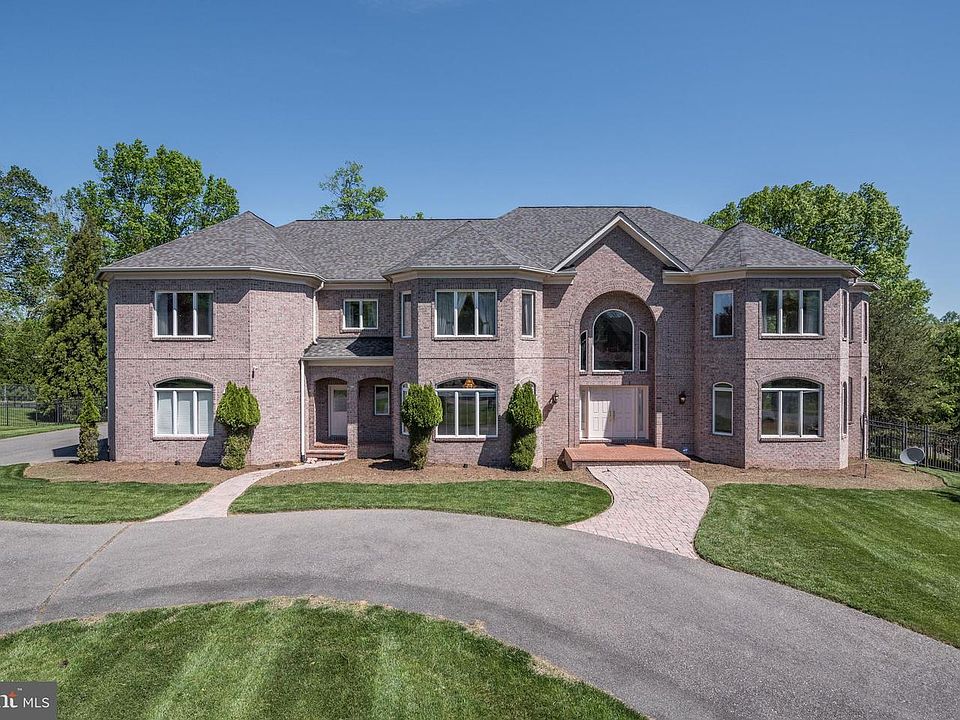 1st image of 13801 Longacres Preserve Ct
