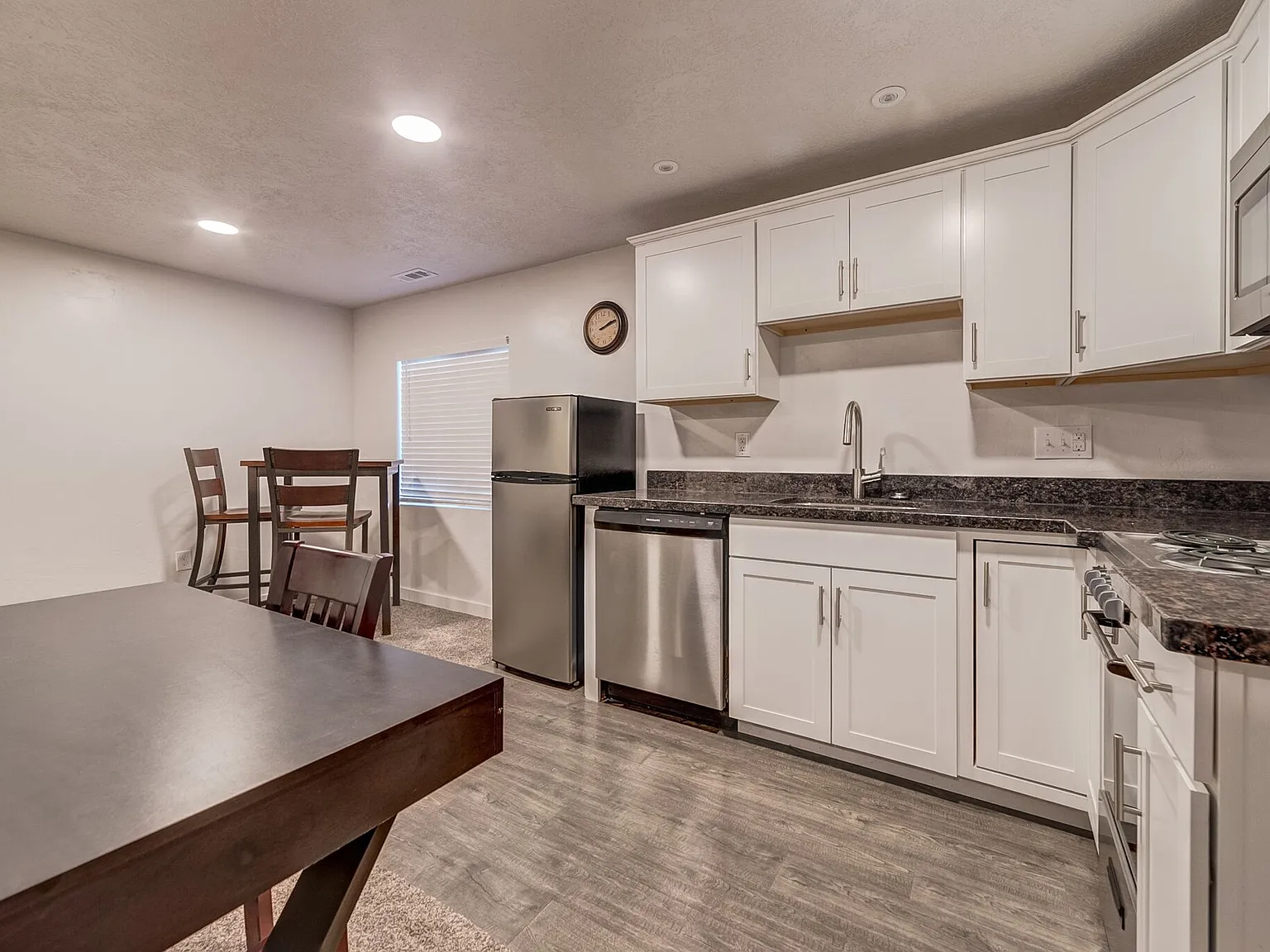 3 bed, 1081 sqft, $875 — Photo 4