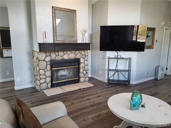 5th image of 605 E Kolb Drive