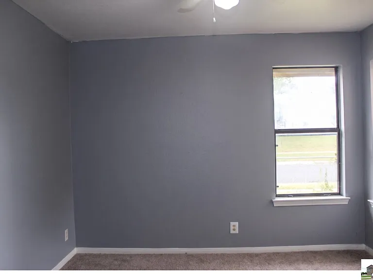 4916 Glass Mountain Dr — Photo 7