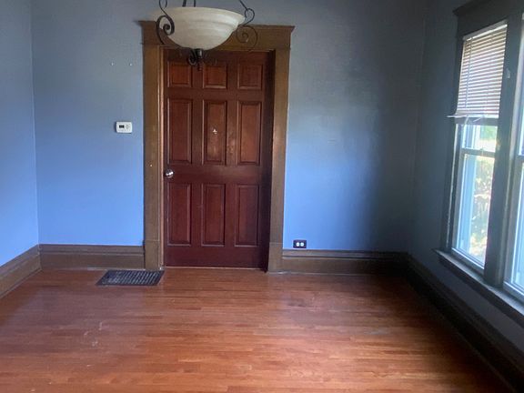 4th image of 1224 N High St